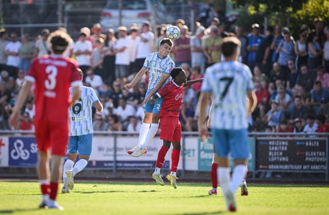 Fussball WFV Pokal 2026 2027 3. Runde 11.08.2026 FC Rottenburg - SV Stuttgarter Kickers Vincent Schwab (li, Kickers) gegen Ruben Nyanga (re, FC Rottenburg) *** Soccer WFV Cup 2026–2027, Round 3, August 11, 2026: FC Rottenburg vs. SV Stuttgarter Kickers—Vincent Schwab (left, Kickers) vs. Ruben Nyanga (right, FC Rottenburg)