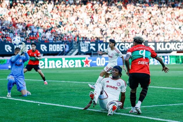 NIJMEGEN , 08-07-2026 , Stadium De Goffert , season 2026 2027 , Third qualifying round UEFA Champions League 2nd leg football , match between NEC Nijmegen and Olympiacos , picture shows goal attempt by NEC player Tjaronn Chery NEC - Olympiacos  x205633628x Copyright:
