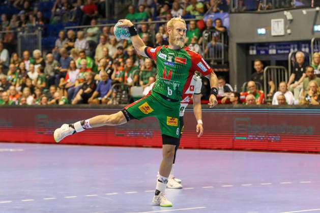 11.08.2026, xgox, Handball - Hummel Cup 2026 SC Magdeburg - GWD Mindenemspor, v.l. Matthias Musche (Magdeburg, 6) beim Siebenmeter Magdeburg *** August 11, 2026, xgox, 2026 Hummel Cup Handball Match: SC Magdeburg vs. GWD Mindenemspor, from left: Matthias Musche (Magdeburg), Magdeburg scores 6 on a penalty throw