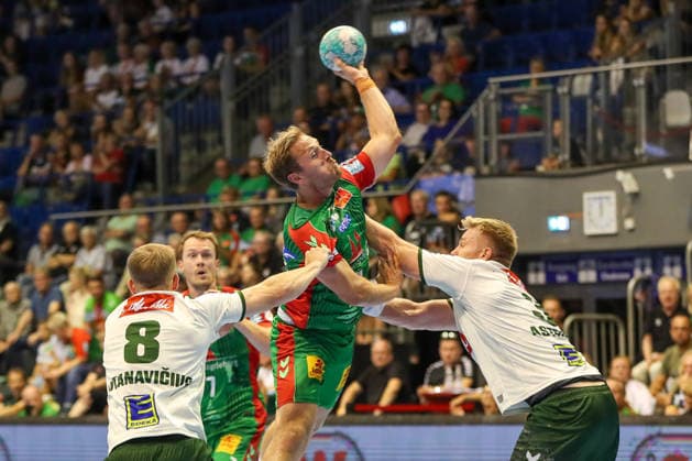 11.08.2026, xgox, Handball - Hummel Cup 2026 SC Magdeburg - GWD Mindenemspor, v.l. Albin Lagergren (Magdeburg, 21) wirft Tor, Torschuetze, erzielt Tor, Treffer, scores the goal Magdeburg *** August 11, 2026, xgox, 2026 Hummel Cup Handball Match: SC Magdeburg vs. GWD Mindenemspor, from left: Albin Lagergren (Magdeburg), 21 shots on goal, goal scorer, scores a goal, Magdeburg