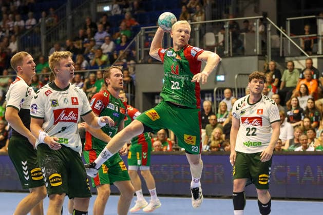 11.08.2026, xgox, Handball - Hummel Cup 2026 SC Magdeburg - GWD Mindenemspor, v.l. Magnus Saugstrup (Magdeburg, 23) wirft Tor, Torschuetze, erzielt Tor, Treffer, scores the goal Magdeburg *** August 11, 2026, xgox, Handball Hummel Cup 2026 SC Magdeburg vs. GWD Mindenemspor, from left: Magnus Saugstrup (Magdeburg), 23 shots on goal, goal scorer, scores a goal, Magdeburg