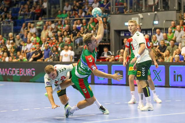 11.08.2026, xgox, Handball - Hummel Cup 2026 SC Magdeburg - GWD Mindenemspor, v.l. Albin Lagergren (Magdeburg, 21) wirft Tor, Torschuetze, erzielt Tor, Treffer, scores the goal Magdeburg *** August 11, 2026, xgox, 2026 Hummel Cup Handball Match: SC Magdeburg vs. GWD Mindenemspor, from left: Albin Lagergren (Magdeburg), 21 shots on goal, goal scorer, scores a goal, Magdeburg