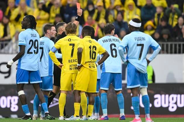 Bodo Glimt v Royale Union Saint-Gilloise - UEFA Champions League BODO, NORWAY - AUGUST 11 : Van De Perre Kamiel midfielder of Royale Union Saint-Gilloise is shown a red card by referee Kovacs Istvan (ROU) during the UEFA Champions League 2026 27 third qualifying round second leg between Bodo Glimt and Royale Union Saint-Gilloise on August 11, 2026 in Bodo, Norway, 11 08 2026 Bodo Norway  Copyright: xNicoxVereeckenx