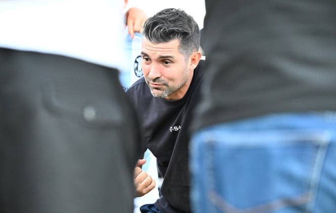 11.08.2026 - Fussball - Saison 2026 2027 - BFV - Toto-Pokal : FC Wendelstein - TSV 1860 München ( Löwen ) - - xwoxzix - Alper Kayabunar ( Trainer TSV 1860 München ) spricht zu Mannschaft Team nach Spielende *** August 11, 2026 Soccer Season 2026–2027 BFV Toto Cup FC Wendelstein TSV 1860 Munich Löwen xwoxzix Alper Kayabunar, coach of TSV 1860 Munich, speaks to the team after the game