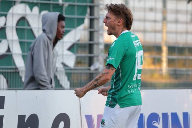 11.08.26, GER, Regionalliga Nord, Fussball, 1. Spieltag, Saison 2026 2027, Dietmar-Scholze-Stadion an der Lohmuehle, VfB Lübeck vs VfB Oldenburg Torjubel Jubel. Torschütze Torschuetze Fabian Istefo (VfB Luebeck 19) jubelt ueber das Tor zum 1:1 Foto nordphoto GmbH Tauchnitz Luebeck Dietmar-Scholze-Stadion an der Lohmuehle SH Germany *** August 26, 2026, Germany, Regionalliga Nord, Soccer, Matchday 1, 2026–2027 Season, Dietmar Scholze Stadium at the Lohmühle, VfB Lübeck vs. VfB Oldenburg Goal celebration Cheering Goal scorer(s) Fabian Istefo VfB Lübeck 19 celebrates the goal that tied the game at 1–1 Photo: nordphoto GmbH Tauchnitz, Lübeck, Dietmar Scholze Stadium an der Lohmuehle, SH, Germany Copyright: xnordphotoxGmbHx xTauchnitzx