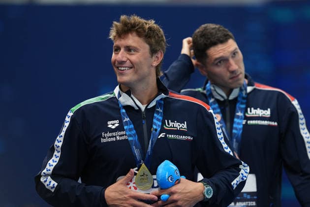 Simone Cerasuolo Bronze medal Men s 100m breaststroke and NiccolÃ² Martinenghi gold medal Men s 100m breaststroke the Swimming European Aquatics Championships Paris 2026, Paris, August 11, 2026 .  Copyright: xGianxMattiaxD Alberto LaPressex