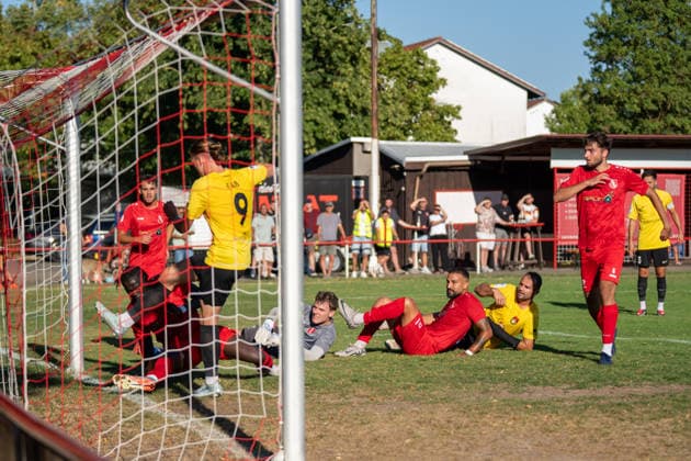 Marlon Fass (SG Sonnenhof Großaspach, 09) erzielt das 0:2, SSV Schwäbisch Hall vs. SG Sonnenhof Großaspach, Fussball, WFV-Pokal, 3. Runde, 11.08.2026 Schwäbisch Hall Baden-Wuerttemberg Deutschland *** Marlon Fass of SG Sonnenhof Großaspach scores the 0-2 goal in the 9th minute; SSV Schwäbisch Hall vs. SG Sonnenhof Großaspach, Soccer, WFV Cup, 3rd Round, August 11, 2026, Schwäbisch Hall, Baden-Württemberg, Germany Copyright: xkolbert-press PhilipxZieglerx