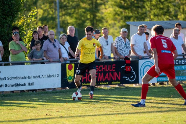 Lorenz Ender (SG Sonnenhof Großaspach, 17), SSV Schwäbisch Hall vs. SG Sonnenhof Großaspach, Fussball, WFV-Pokal, 3. Runde, 11.08.2026 Schwäbisch Hall Baden-Wuerttemberg Deutschland *** Lorenz Ender, SG Sonnenhof Großaspach, 17, SSV Schwäbisch Hall vs. SG Sonnenhof Großaspach, Soccer, WFV Cup, 3rd Round, August 11, 2026, Schwäbisch Hall, Baden-Württemberg, Germany Copyright: xkolbert-press PhilipxZieglerx