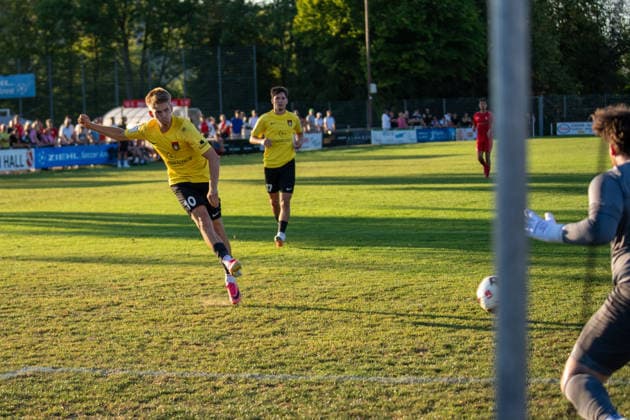 Tor durch Lukas Stoppel (SG Sonnenhof Großaspach, 10) zum 0:6, SSV Schwäbisch Hall vs. SG Sonnenhof Großaspach, Fussball, WFV-Pokal, 3. Runde, 11.08.2026 Schwäbisch Hall Baden-Wuerttemberg Deutschland *** Goal by Lukas Stoppel, SG Sonnenhof Großaspach, 10–0, SSV Schwäbisch Hall vs. SG Sonnenhof Großaspach, Soccer, WFV Cup, 3rd Round, August 11, 2026, Schwäbisch Hall, Baden-Württemberg, Germany Copyright: xkolbert-press PhilipxZieglerx