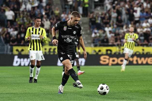 SOCCER - UEFA CL, Sturm vs Fenerbahce GRAZ,AUSTRIA,11.AUG.26 - SOCCER - UEFA Champions League, qualification, SK Sturm Graz vs Fenerbahce Istanbul. Image shows Petar Petrovic (Sturm).  GEPAxpictures xChrisxBauer
