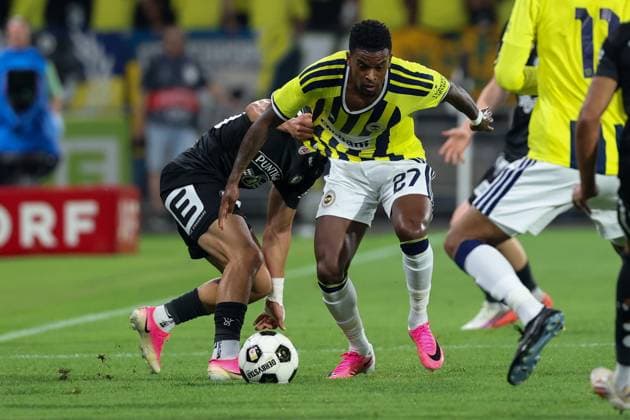11 August 2026 - SOCCER - 2026 27 UEFA CHAMPIONS LEAGUE, Third Qualifying Round, 2nd Leg SK Sturm Graz vs Fenerbahce SK Jacob Hoedl (Sturm Graz) and Nelson Semedo (Fenerbahce) in one-on-one Graz Stadion Graz Liebenau Styria Austria Copyright: xYigitxOermex xPsxImagesxYigitxOermex xPsxImagesx