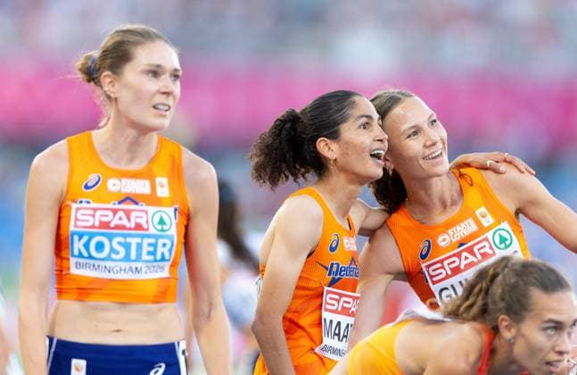 BIRMINGHAM - Amina Maatoug and Jennifer Gulikers after the 5000 meter final on the second day of the European Athletics Championships. IRIS VAN DEN BROEK ANP xVIxANPxSportx xxANPxIVx 565281068 originalFilename: 565281068.jpg