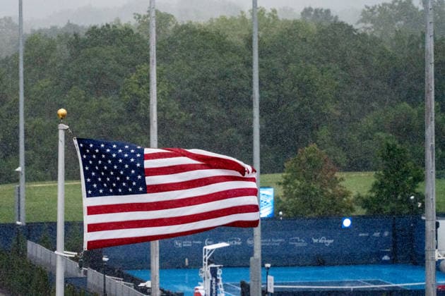Cincinnati Open: Severe Weather Delay Severe weather delays the start of the qualifying rounds at the Cincinnati Open in Mason, Ohio, on August 11, 2026. There are 48 qualifying matches scheduled for the day and evening sessions. Mason Ohio United States  Copyright: xJasonxWhitmanx originalFilename:0863854125st.jpg