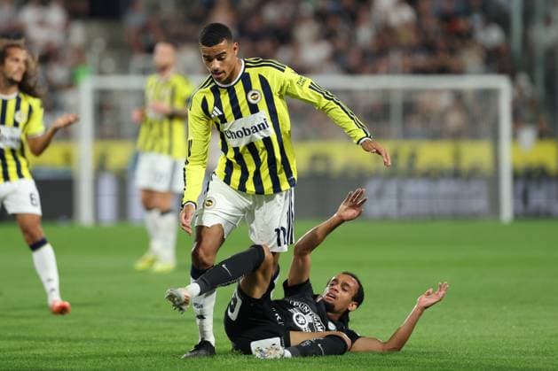 11 August 2026 - SOCCER - 2026 27 UEFA CHAMPIONS LEAGUE, Third Qualifying Round, 2nd Leg SK Sturm Graz vs Fenerbahce SK Mason Greenwood (Fenerbahce) and Emran Soglo (Sturm Graz) in one-on-one Graz Stadion Graz Liebenau Styria Austria Copyright: xYigitxOermex xPsxImagesxYigitxOermex xPsxImagesx