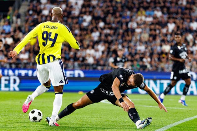 GRAZ, AUSTRIA - 11 AUGUST 2026: Image shows Talisca (Fenerbahce, 94) an PetroviÄ‡ Petar (Sturm Graz, 21) during UEFA Champions League 2026 27 Third Qualifying Round, Second Leg: SK Sturm Graz vs Fenerbahce SK at Stadion Graz Liebenau on 11 08 2026 in Graz, Austria. Austria Copyright: xFröhlichxPascalx
