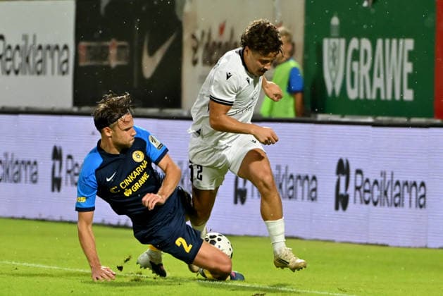CELJE; SLOVENIA - ARMENIA 11: Hugo Oliveira of Ararat-Armenia (R) in action against Pijus Sirvys of Celje (L) during the UEFA Champions League QR-3 second match between Celje (Slovenia) and Ararat-Armenia (Armenia) at Stadion Celje, Celje on August 11, 2026 in Celje, Slovenia. (Photo by Igor Kupljenik Sports Press Photo).  Copyright: xIgorxKupljenikx xSPPx Sportspressphoto_SPR204333