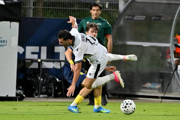CELJE; SLOVENIA - ARMENIA 11: Artur Serobyan of Ararat-Armenia (R) in action against Leonardo Koutris of Celje (L) during the UEFA Champions League QR-3 second match between Celje (Slovenia) and Ararat-Armenia (Armenia) at Stadion Celje, Celje on August 11, 2026 in Celje, Slovenia. (Photo by Igor Kupljenik Sports Press Photo).  Copyright: xIgorxKupljenikx xSPPx Sportspressphoto_SPR204336