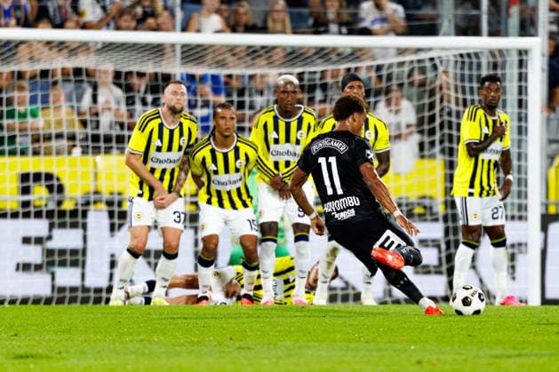 GRAZ, AUSTRIA - 11 AUGUST 2026: Image shows free kick of Kayombo Axel (Sturm Graz, 11) during UEFA Champions League 2026 27 Third Qualifying Round, Second Leg: SK Sturm Graz vs Fenerbahce SK at Stadion Graz Liebenau on 11 08 2026 in Graz, Austria. Austria Copyright: xFröhlichxPascalx