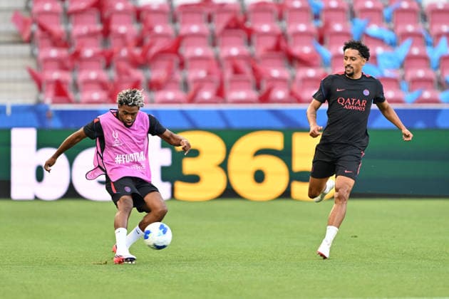 PSG hold final training session ahead of UEFA Super Cup SALZBURG, AUSTRIA - AUGUST 11: Paris Saint-Germain s Marquinhos (R) and Desire Doue (L) take part in final training session under head coach Luis Enrique at Salzburg Stadium in Salzburg, Austria, ahead of the UEFA Super Cup match against Aston Villa on August 11, 2026. Isa Terli Anadolu Salzburg Austria. Editorial use only. Please get in touch for any other usage.  Copyright: x2026xAnadoluxIsaxTerlix