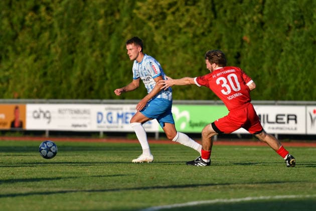 Maximilian Zaiser (SV Stuttgarter Kickers, 18), Maxime Ackermann (FC Rottenburg, 30) FC Rottenburg vs. SV Stuttgarter Kickers ,Fussball, WFV-Pokal, Gruppe 3, 3. Runde, Wuerttemberg, Saison 2026 2027, 11.08.2026, FC Rottenburg vs. SV Stuttgarter Kickers ,Fussball, WFV-Pokal, Gruppe 3, 3. Runde, Wuerttemberg, Saison 2026 2027, 11.08.2026 Rottenburg am Neckar *** Maximilian Zaiser, SV Stuttgarter Kickers, 18, Maxime Ackermann, FC Rottenburg, 30 FC Rottenburg vs. SV Stuttgarter Kickers, Soccer, WFV Cup, Group 3, Round 3, Württemberg, 2026–2027 Season, August 11, 2026, FC Rottenburg vs. SV Stuttgarter Kickers, Soccer, WFV Cup, Group 3, Round 3, Württemberg, 2026–2027 Season, August 11, 2026, Rottenburg am Neckar Copyright: xEibner-Pressefoto RalphxKunzex EP_RKE