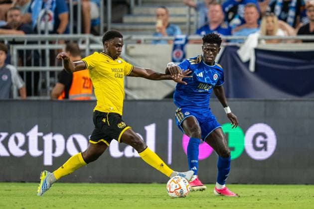 Tony Miettinen and Suleiman Camara during Champions League qualifying round 3 match, SK Slovan Bratislava - Mjallby AIF , 11. august 2026, Tehelne pole Stadium, Bratislava, Slovakia Copyright: xMICHALxFAJT,ZOSPORTU.SKx MAJ_6090