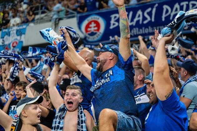 SK Slovan Bratislava fans a goal celebrates during Champions League qualifying round 3 match, SK Slovan Bratislava - Mjallby AIF , 11. august 2026, Tehelne pole Stadium, Bratislava, Slovakia Copyright: xMICHALxFAJT,ZOSPORTU.SKx MAR_4477