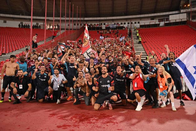 CRVENA ZVEZDA vs HAPOEL BEER SHEVA CELEBRATION football Crvena zvezda vs Hapoel Ber Sheva Champions league qualification match at Rajko Mitic stadium , Belgrade 27.08.2026 PHOTO FOOTBALL, CRVENA ZVEZDA, RED STAR, UEFA CHAMPIONS LEAGUE QUALIFICATIONS, HAPOEL BEER SHEVA Belgrade Rajko Mitic stadium Serbia Copyright: xMarkoxMetlasx xMNxPressx