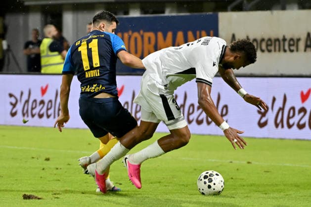 CELJE; SLOVENIA - ARMENIA 11: Junior Bueno of Ararat-Armenia (R) in action against Milot Avdyli of Celje (L) during the UEFA Champions League QR-3 second match between Celje (Slovenia) and Ararat-Armenia (Armenia) at Stadion Celje, Celje on August 11, 2026 in Celje, Slovenia. (Photo by Igor Kupljenik Sports Press Photo).  Copyright: xIgorxKupljenikx xSPPx Sportspressphoto_SPR204346