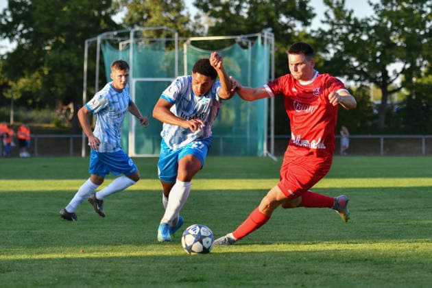 David Udogu (SV Stuttgarter Kickers, 27), Aaron Leyhr (FC Rottenburg, 32) FC Rottenburg vs. SV Stuttgarter Kickers ,Fussball, WFV-Pokal, Gruppe 3, 3. Runde, Wuerttemberg, Saison 2026 2027, 11.08.2026, FC Rottenburg vs. SV Stuttgarter Kickers ,Fussball, WFV-Pokal, Gruppe 3, 3. Runde, Wuerttemberg, Saison 2026 2027, 11.08.2026 Rottenburg am Neckar *** David Udogu, SV Stuttgarter Kickers, 27; Aaron Leyhr, FC Rottenburg, 32; FC Rottenburg vs. SV Stuttgarter Kickers; Soccer; WFV Cup; Group 3; Round 3; Württemberg; 2026–2027 Season; August 11, 2026, FC Rottenburg vs. SV Stuttgarter Kickers, Soccer, WFV Cup, Group 3, Round 3, Württemberg, 2026–2027 Season, August 11, 2026, Rottenburg am Neckar Copyright: xEibner-Pressefoto RalphxKunzex EP_RKE
