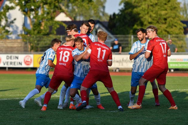 Gedraenge im Rottenburger Strafraum vor einem Eckstoss FC Rottenburg vs. SV Stuttgarter Kickers ,Fussball, WFV-Pokal, Gruppe 3, 3. Runde, Wuerttemberg, Saison 2026 2027, 11.08.2026, FC Rottenburg vs. SV Stuttgarter Kickers ,Fussball, WFV-Pokal, Gruppe 3, 3. Runde, Wuerttemberg, Saison 2026 2027, 11.08.2026 Rottenburg am Neckar *** A scramble in the Rottenburg penalty area before a corner kick: FC Rottenburg vs. SV Stuttgarter Kickers, Soccer, WFV Cup, Group 3, Round 3, Württemberg, 2026–2027 Season, August 11, 2026, FC Rottenburg vs. SV Stuttgarter Kickers, Soccer, WFV Cup, Group 3, Round 3, Württemberg, 2026–2027 Season, August 11, 2026, Rottenburg am Neckar Copyright: xEibner-Pressefoto RalphxKunzex EP_RKE