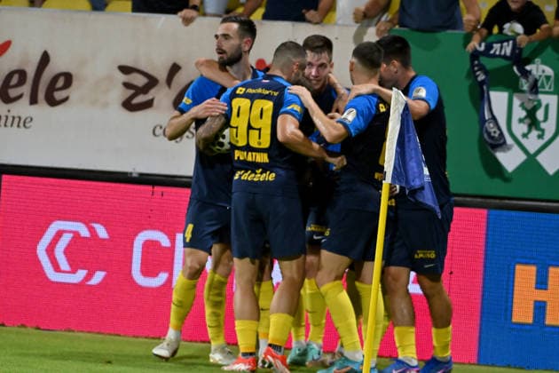 CELJE; SLOVENIA - ARMENIA 11: Yaya Dukuly of Celje and Team Celje celebrated score during the UEFA Champions League QR-3 second match between Celje (Slovenia) and Ararat-Armenia (Armenia) at Stadion Celje, Celje on August 11, 2026 in Celje, Slovenia. (Photo by Igor Kupljenik Sports Press Photo).  Copyright: xIgorxKupljenikx xSPPx Sportspressphoto_SPR204355