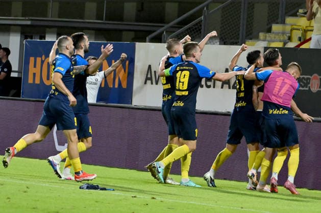 CELJE; SLOVENIA - ARMENIA 11: Team Celje celebrated score during the UEFA Champions League QR-3 second match between Celje (Slovenia) and Ararat-Armenia (Armenia) at Stadion Celje, Celje on August 11, 2026 in Celje, Slovenia. (Photo by Igor Kupljenik Sports Press Photo).  Copyright: xIgorxKupljenikx xSPPx Sportspressphoto_SPR204360