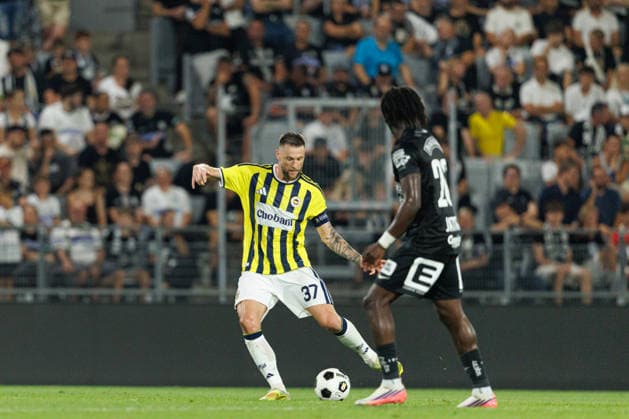 Milan Skriniar of Fenerbahce seen during UEFA Champions League third round qualifying game between teams of SK Sturm Graz and Fenerbahce SK (Maciej Rogowski Ball Raw Images) Graz Dalymount Park Austria Copyright: xMaciejxRogowskix sturmfenerbahce2627_1-144