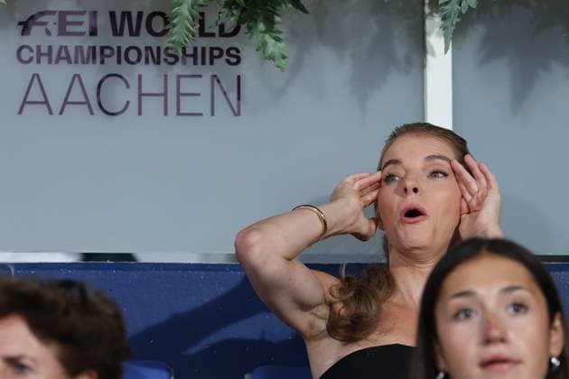 Sängerin Yvonne Catterfeld fiebert auf der Tribüne mit , Eröffnungsfeier , Opening ceremony , AACHEN - FEI World Championships 2026, Weltfest des Pferdesports, Reitsport Weltmeisterschaft 2026, Aachen 2026, Welcome Home 2026, Aachener Soers, 11. bis 23. August 2026, Reitsport, 11.08.2026, Aachen Aachener Soers Deutschland *** Singer Yvonne Catterfeld is cheering from the stands at the Opening Ceremony, AACHEN FEI World Championships 2026, World Festival of Equestrian Sports, 2026 World Equestrian Games, Aachen 2026, Welcome Home 2026, Aachen Soers, August 11–23, 2026, Equestrian Sports, August 11, 2026, Aachen Soers, Germany