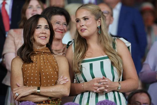 Königin Mary von Dänemark, Ehefrau von König Frederik X., Prinzessin Catharina-Amalia Beatrix Carmen Victoria, Prinzessin von Oranien, Prinzessin der Niederlande, ) älteste Tochter von König Willem-Alexander der Niederlande, Eröffnungsfeier , Opening ceremony , AACHEN - FEI World Championships 2026, Weltfest des Pferdesports, Reitsport Weltmeisterschaft 2026, Aachen 2026, Welcome Home 2026, Aachener Soers, 11. bis 23. August 2026, Reitsport, 11.08.2026, Aachen Aachener Soers Deutschland *** Queen Mary of Denmark, wife of King Frederik X; Princess Catharina Amalia Beatrix Carmen Victoria, Princess of Orange, Princess of the Netherlands, eldest daughter of King Willem Alexander of the Netherlands; opening ceremony, AACHEN FEI World Championships 2026, World Festival of Equestrian Sports, 2026 World Equestrian Games, Aachen 2026, Welcome Home 2026, Aachen Soers, August 11–23, 2026, Equestrian Sports, August 11, 2026, Aachen Soers, Germany