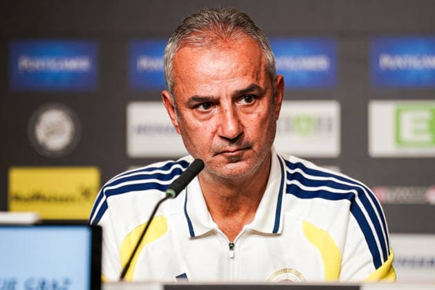 Fussball: Österreich: UEFA Champions League Qualifikation 2026 2027 - 3. Runde, 11.08.2026 - SK Sturm Graz (Österreich) vs. Fenerbahce Istanbul (Türkei) - Merkur Arena (Graz, Österreich); Ismail Kartal (Fenerbahce SK) *** Soccer Austria UEFA Champions League Qualifying 2026–2027, Round 3, August 11, 2026: SK Sturm Graz (Austria) vs. Fenerbahçe Istanbul (Turkey) at Merkur Arena, Graz, Austria; Ismail Kartal, Fenerbahçe SK Copyright: xLUKAxKOLANOVICx