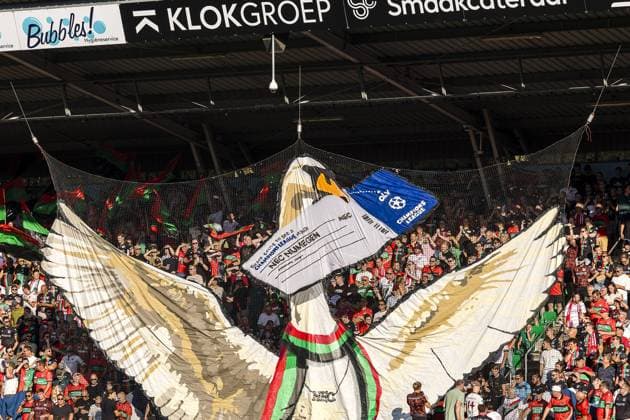 Sport Bilder des Tages #2 NIJMEGEN , 08-07-2026 , Stadium De Goffert , season 2026 2027 , Third qualifying round UEFA Champions League 2nd leg football , match between NEC Nijmegen and Olympiacos , picture shows big banner with duck , final score 2-1. NEC - Olympiacos  x205637664x Copyright:
