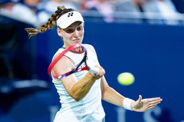 TORONTO, ON - AUGUST 11: Elena Rybakina of Kazakhstan returns a shot during her Quarter-final match of the WTA, Tennis Damen National Bank Open tournament on August 10, 2026 at Sobeys Stadium in Toronto, ON, Canada (Photo by Julian Avram Icon Sportswire) TENNIS: AUG 11 National Bank Open EDITORIAL USE ONLY Icon2608110085