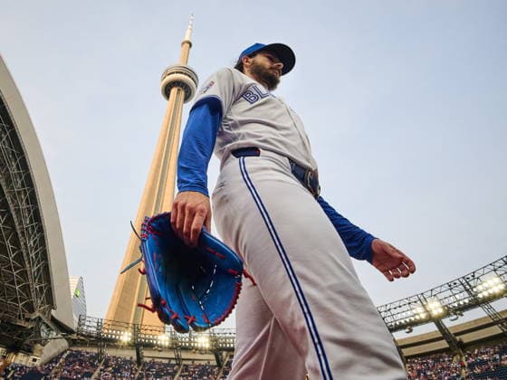 Sport Bilder des Tages #2 August 11, 2026, Toronto, On, Canada: Toronto Blue Jays Dylan Cease (84) walks to the dugout before MLB, Baseball Herren, USA baseball action against the Boston Red Sox in Toronto, on Tuesday, Aug. 11, 2026. Canada News - August 11, 2026  - ZUMAc35_ 20260811_zaf_c35_146 Copyright: xSammyxKoganx
