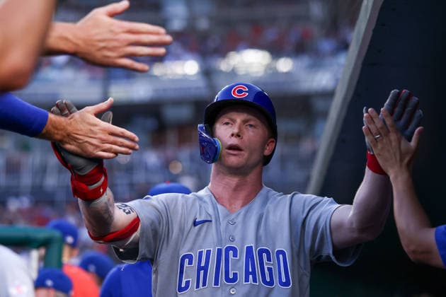 August 11, 2026, Washington D.C, District Of Columbia, United States: Washington, DC; Chicago Cubs center fielder Pete Crow-Armstrong (4) high fives teammates after hitting a home run during the Major League Baseball game between the Washington Nationals and the Chicago Cubs at Nationals Park on Tuesday, August 11, 2026. The Cubs beat the Nationals 8-6. MLB, Baseball Herren, USA Chicago Cubs 8:6 Washington Nationals  - ZUMAp258 20260811_znp_p258_047 Copyright: xStevexPrakopex