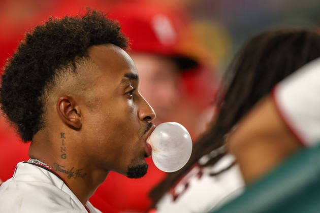 Sport Bilder des Tages #2 August 11, 2026, Washington D.C, District Of Columbia, United States: Washington, DC; Washington Nationals second baseman Nasim NuoÂ±ez (26) blows a bubble in the dugout during the Major League Baseball game between the Washington Nationals and the Chicago Cubs at Nationals Park on Tuesday, August 11, 2026. The Cubs beat the Nationals 8-6. MLB, Baseball Herren, USA Chicago Cubs 8:6 Washington Nationals  - ZUMAp258 20260811_znp_p258_077 Copyright: xStevexPrakopex