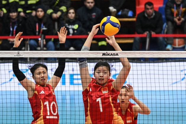 (260812) -- SAN FELIPE, Aug. 12, 2026 -- Chen Xinyi (C) of China competes during the Pool B preliminary phase match between China and Peru at the FIVB Volleyball Girls U17, U 17 World Championship, WM, Weltmeisterschaft in San Felipe, Chile, Aug. 11, 2026. (Photo by Xinhua) (SP)CHILE-SAN FELIPE-VOLLEYBALL-GIRLS U17 WORLD CHAMPIONSHIP-PRELIMINARY PHASE-CHINA VS PERU JorgexVillegas 