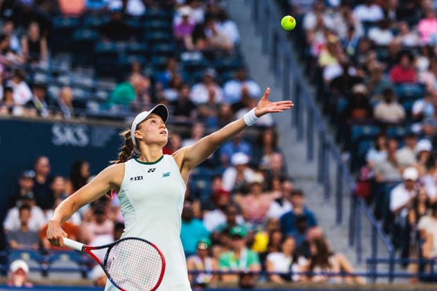 TORONTO, ON - AUGUST 11: Elena Rybakina (KAZ) is seen in action during a women s singles quarter-final match at the WTA, Tennis Damen 1000 National Bank Open on August 11, 2026 at Sobeys Stadium in Toronto, ON (Photo by Mathew Tsang Icon Sportswire) TENNIS: AUG 11 National Bank Open EDITORIAL USE ONLY Icon260811039