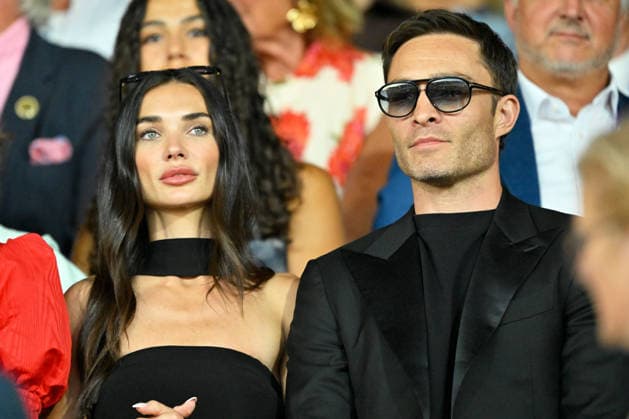 Aachen, Hauptstadion, 11.08.26, GER, FEI World Championships Aachen 2026, Offizielle Eroeffnungsfeier Bild: v.li. Amy JACKSON mit Ehemann Ed WESTWICK Nordrhein-Westfalen Deutschland *** Aachen, Main Stadium, August 11, 2026, GER, FEI World Championships Aachen 2026, Official Opening Ceremony. Photo, from left: Amy JACKSON with her husband Ed WESTWICK, North Rhine-Westphalia, Germany