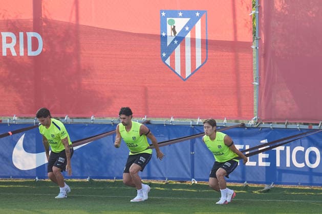 August 12, 2026, Majadahonda, Madrid, Spain: Kang-in Lee and Johnny Cardoso during the training day of Atletico de Madrid at Ciudad Deportiva Wanda Atletico de Madrid on August 12, 2026, in Majadahonda, Madrid, Spain. Majadahonda Spain - ZUMAa181 20260812_zaa_a181_010 Copyright: xDennisxAgyemanx