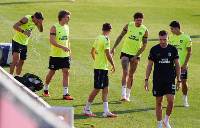 August 12, 2026, Majadahonda, Madrid, Spain: Obed Vargas, Jose Maria Gimenez and Pablo Barrios during the training day of Atletico de Madrid at Ciudad Deportiva Wanda Atletico de Madrid on August 12, 2026, in Majadahonda, Madrid, Spain. Training Day Of Atletico De Madrid  - ZUMAa181 20260812_zaa_a181_024 Copyright: xDennisxAgyemanx
