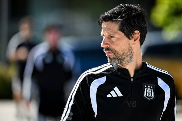 RSC Anderlecht Europa League - training session Anderlecht s head coach Vitor Bruno arrives for a training session of Belgian football team RSC Anderlecht, in preparation of the upcoming return game against Greek football team PAOK Saloniki in the third qualifying round of the 2026 27 UEAFA Europa League, on Wednesday 12 August 2026 in Neerpede, Anderlecht. ANDERLECHT BELGIUM  Copyright: xEliasxRomx
