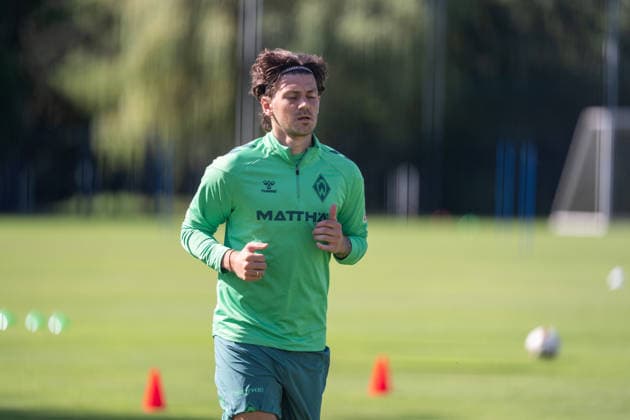 12.08.2026, GER Deutschland, Fussball, Saison 2026 2027, Trainingslager Werder Bremen, Tag 3. des Trainingslagers von SV Werder Bremen in Harsewinkel-Marienfeld, 2. Trainingseinheit des Tages Dawid Kownacki (SV Werder Bremen, 21) wieder im Training Harsewinkel-Marienfeld Hotel-Residence Klosterpforte Nordrhein-Westfalen (NRW) Deutschland *** August 12, 2026, GER Germany, Soccer, 2026–2027 Season, Werder Bremen Training Camp, Day 3 of SV Werder Bremen’s training camp in Harsewinkel Marienfeld, 2nd training session of the day: Dawid Kownacki (SV Werder Bremen), 21 back in training at the Hotel Residence Klosterpforte in Harsewinkel Marienfeld, North Rhine-Westphalia (NRW), Germany Copyright: xnordphotoxGmbHx xChristianxSchulzex