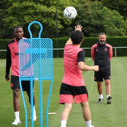 Rangers manager Derek McInnes looks oner Olwethu Makhanya and Daisuke Yokota training ahead of tomorrow s Europa League qualifying match against Jagiellonia Bialystok. Rangers Training - The Rangers Training Centre, Glasgow, Lanarkshire, Scotland, UK - 12 Aug 2026Glasgow The Rangers Training Centre Lanarkshire United Kingdom  Copyright: xO Rourke RangersxFC Shutterstockx 17066919t