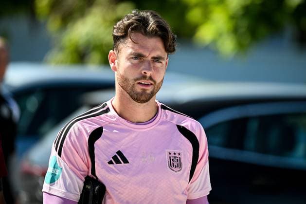 RSC Anderlecht Europa League - training session Anderlecht s Colin Coosemans arrives for a training session of Belgian football team RSC Anderlecht, in preparation of the upcoming return game against Greek football team PAOK Saloniki in the third qualifying round of the 2026 27 UEAFA Europa League, on Wednesday 12 August 2026 in Neerpede, Anderlecht. ANDERLECHT BELGIUM  Copyright: xEliasxRomx